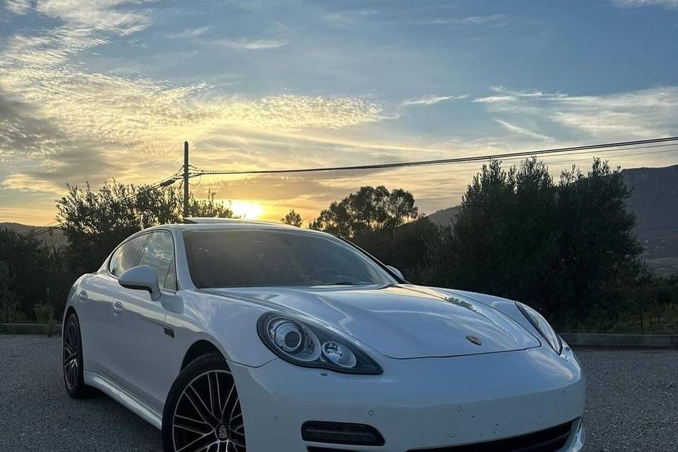 Porsche Panamera .