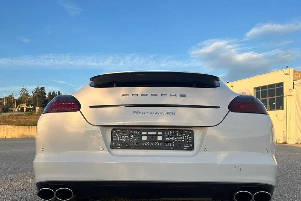 Porsche Panamera.,