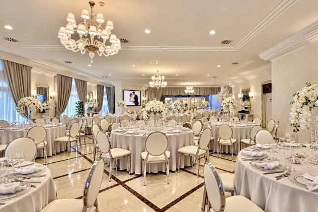WHITE GRAND HALL