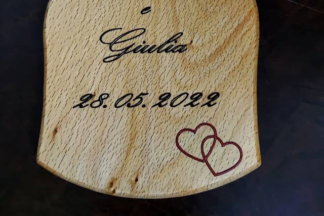 DLM - Orologio Cuore con Coppia Sposi in rilievo legno