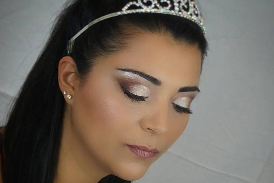 Bride in make up 3D