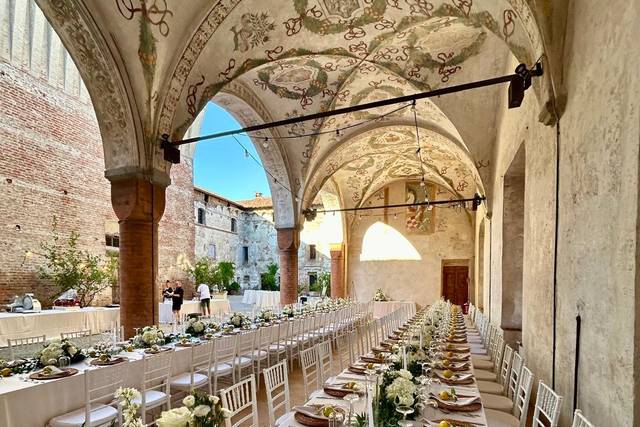 Tavolo imperiale porticato