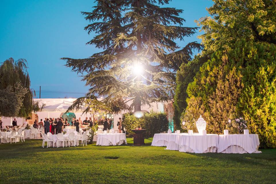 Aperitivo sul prato