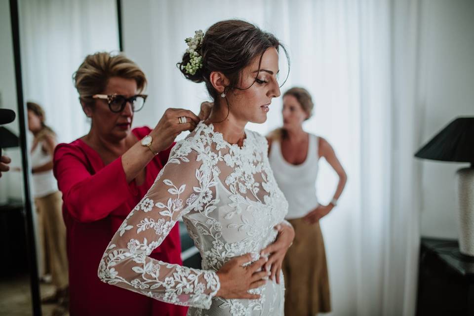 Bride's hair