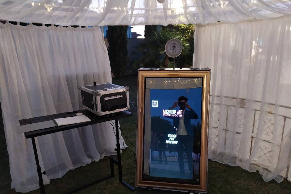 Mirror Booth SelfiePro