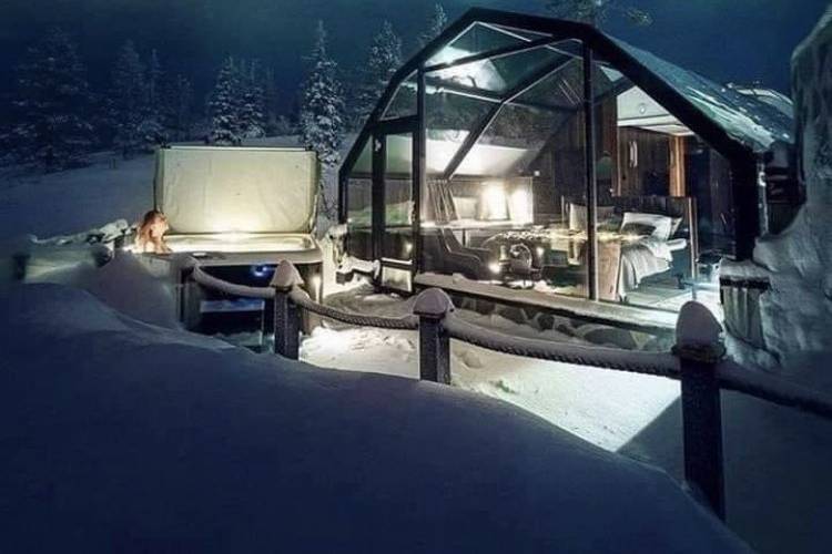 Aurora Boreale Glass Igloo