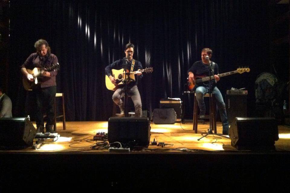 Acoustic Trio