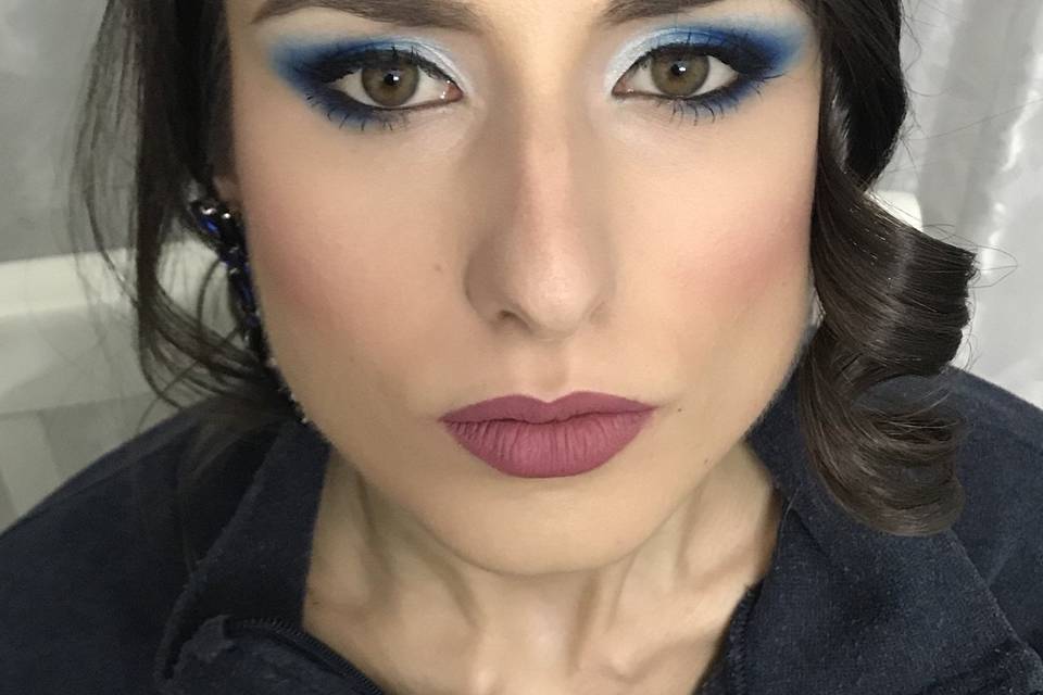 3D Blue makeup