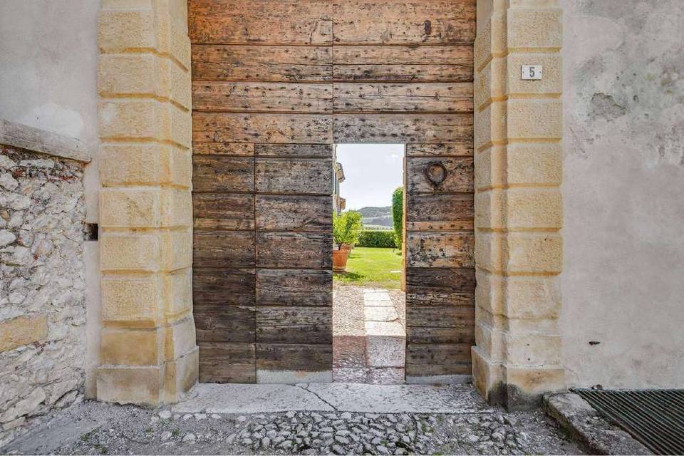 Ingresso alla barchessa
