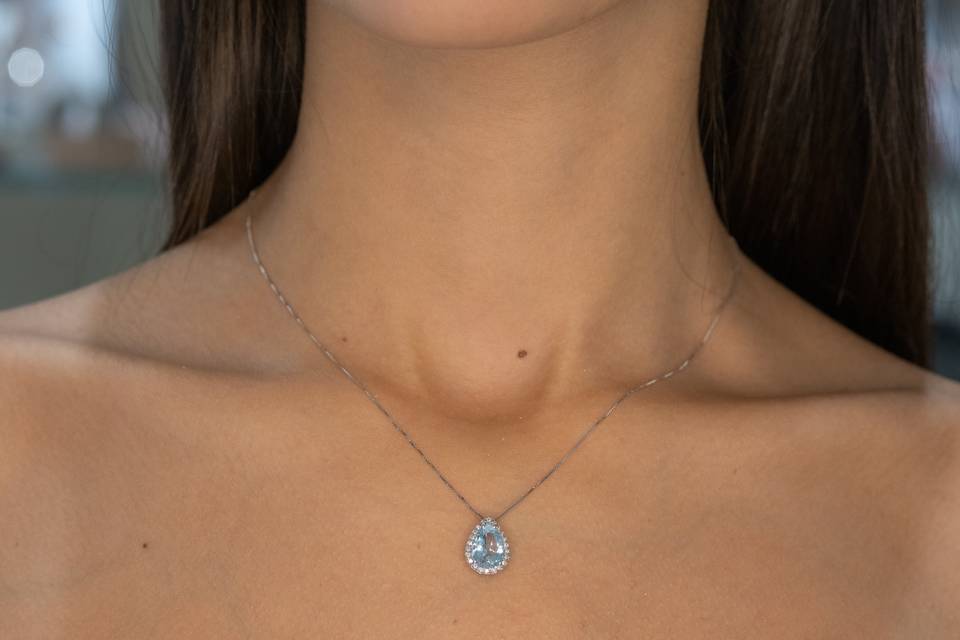 Collana con acqua marina