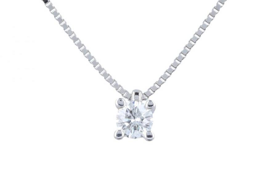 Collana punto luce diamante