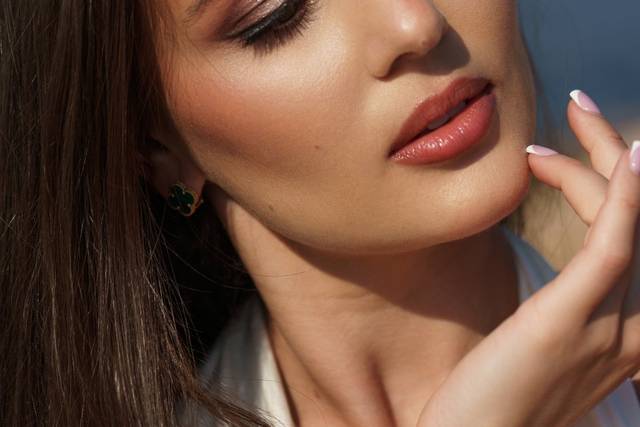 Commercial makeup