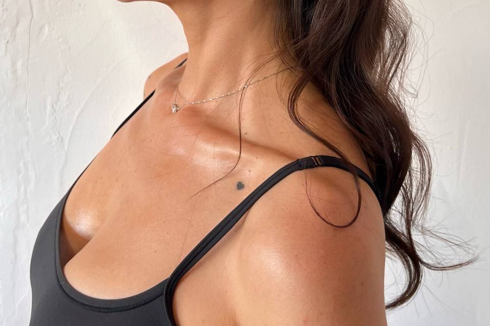 Glowing commercial makeup