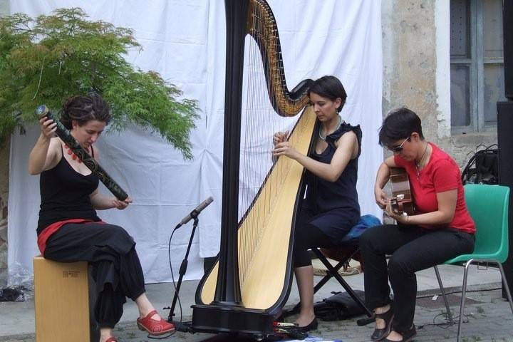 Chitarra arpa e percussioni