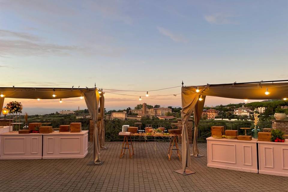 Buffet e tramonto