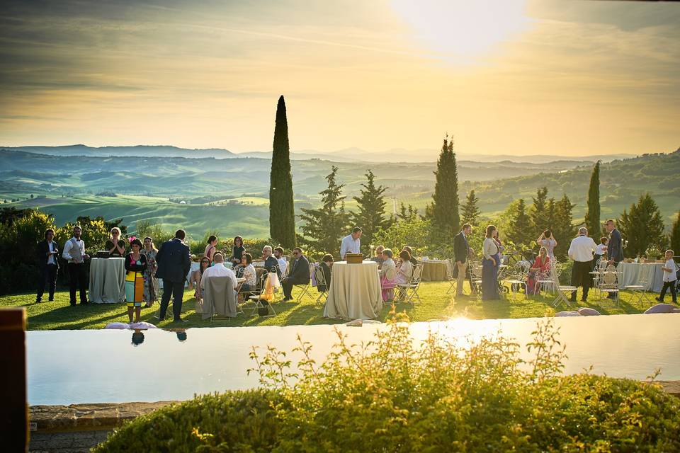 Aperitivo al tramonto
