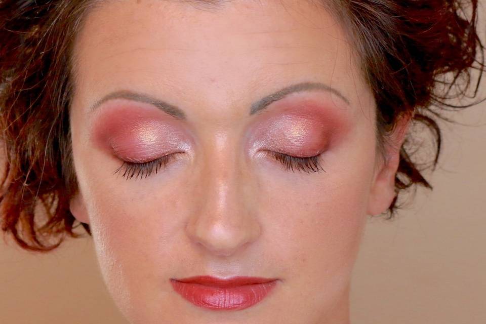 Marsala/rose eyeshadow