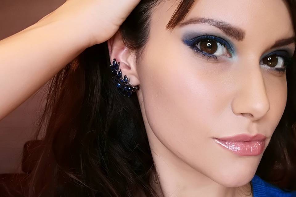 Smokey eyes blu