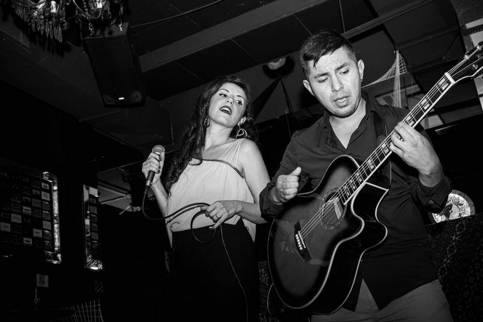 Notown Acoustic Duo