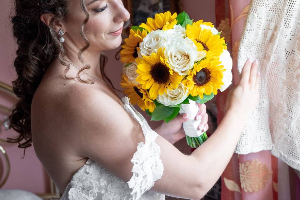 Sposa con bouquet