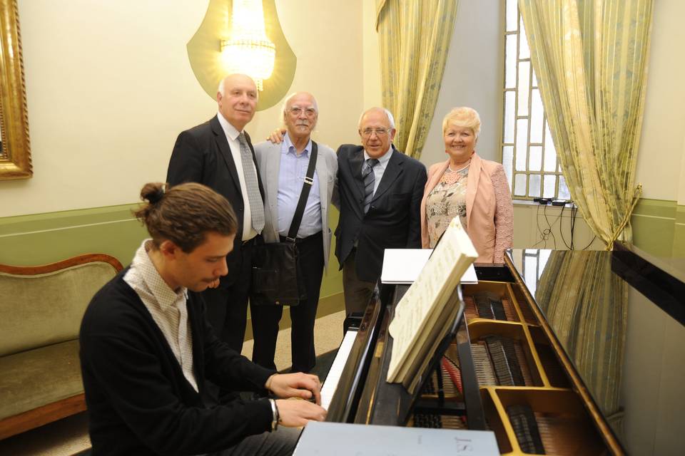 Pietro Spinelli al pianoforte