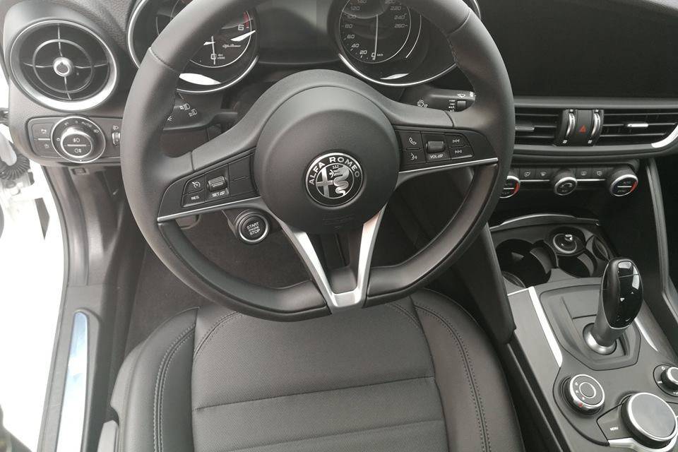 Alfa Romeo Giulia_