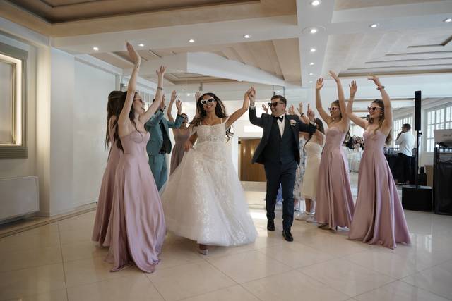 Top Out Wedding Dance