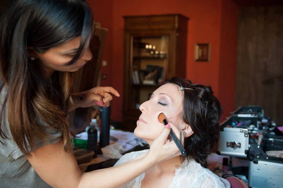 Trucco sposa viola e grigio