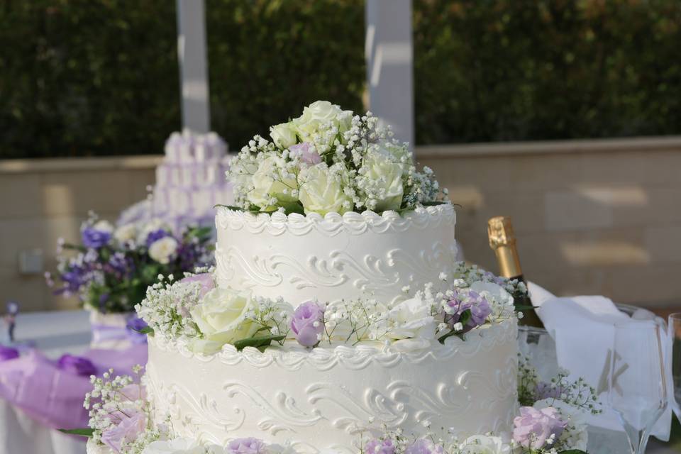 Wedding cake with flowers