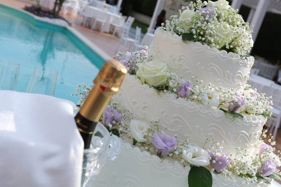 Wedding cake with flowers