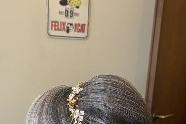 Hair makeup
