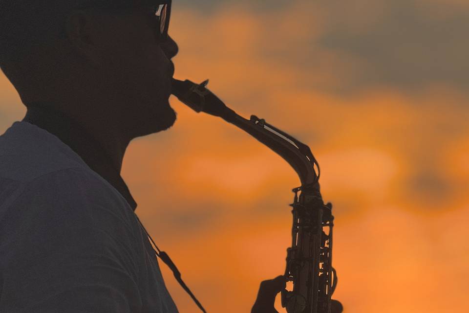 Ignazio – Sax Performer