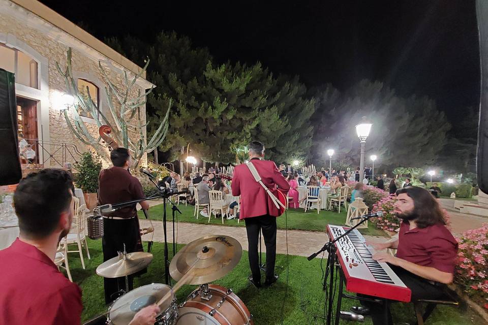 Cena in giardino