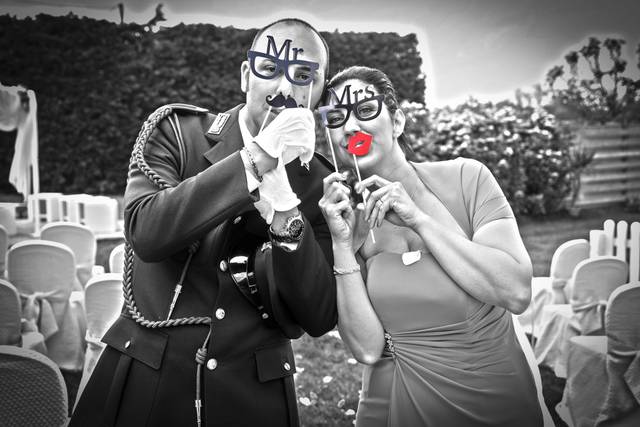Mr & MIss
