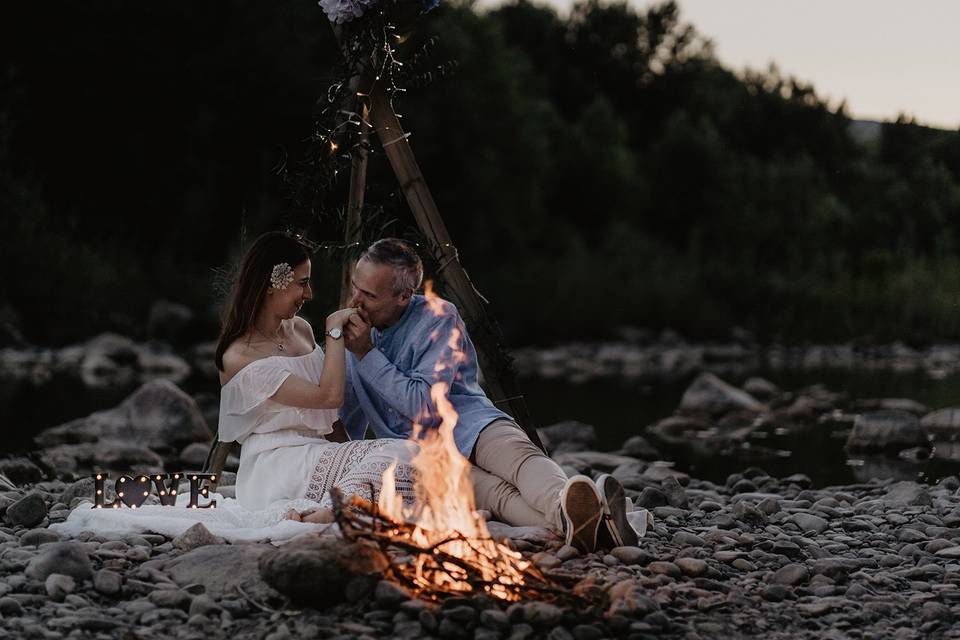 V+L elopement