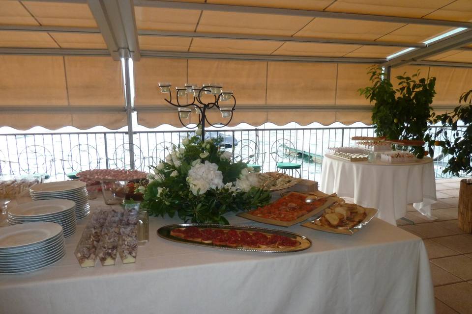 Buffet in terrazza