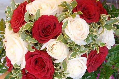 Bouquet con rose di gardenie floreal designer