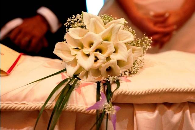 Il bouquet con calle di gardenie floreal designer