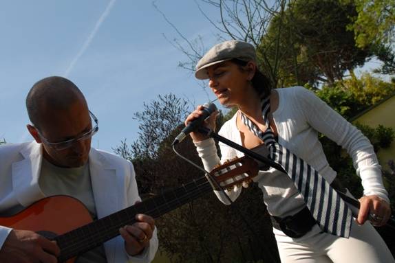 Duo di cantanti della Wisten Mind