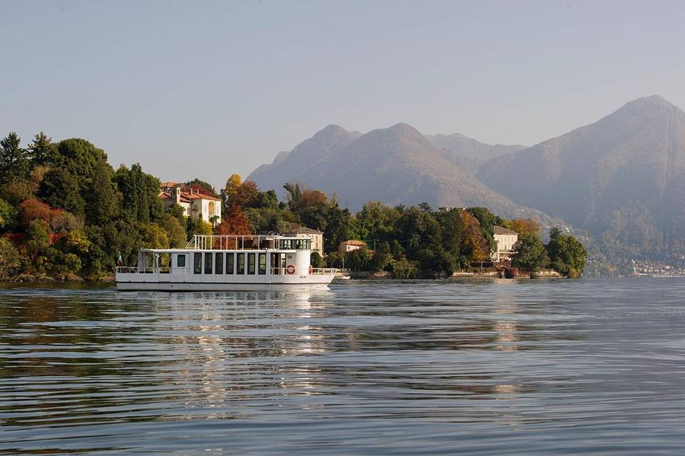 Lake Party Boat