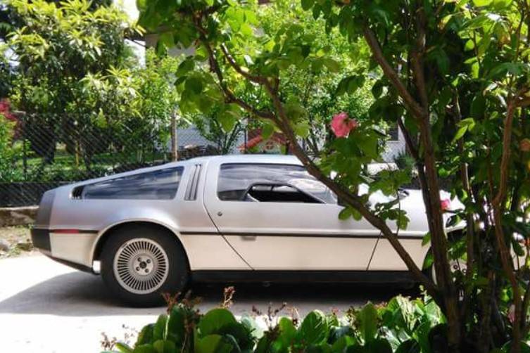 DeLorean-9