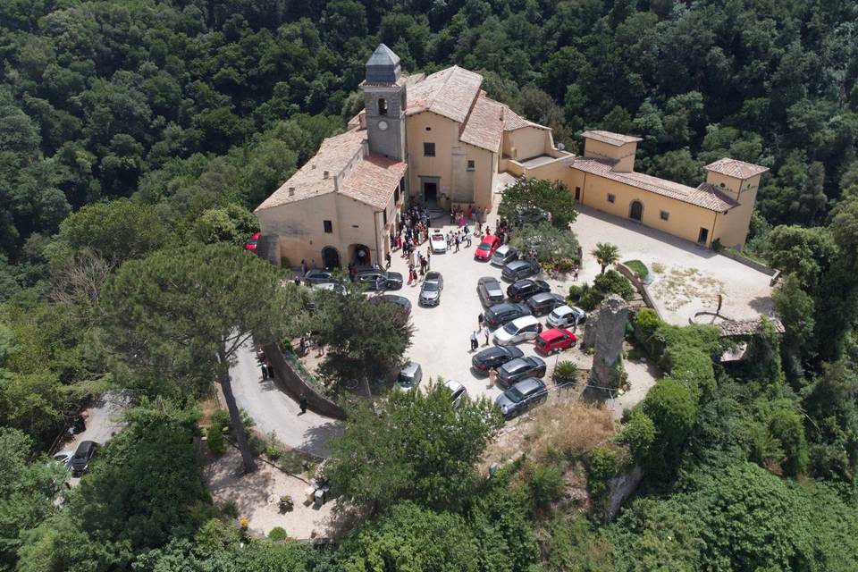Chiesa con drone