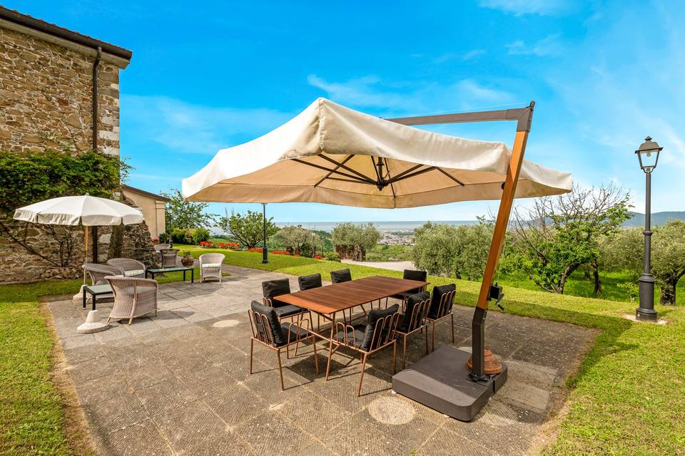 Giardino frontale 1