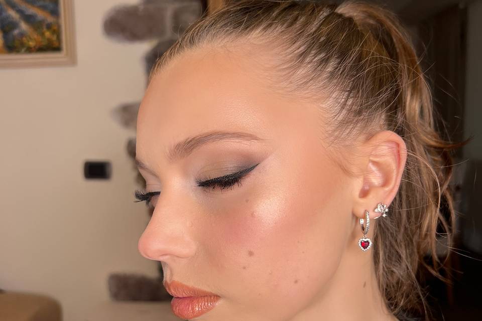 Glam makeup