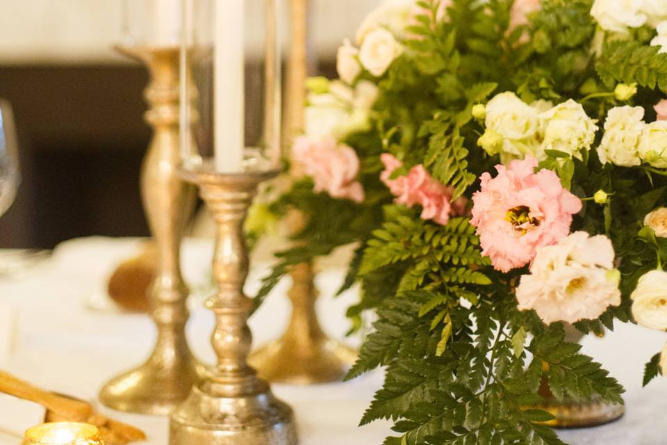 Candelabri e fiori