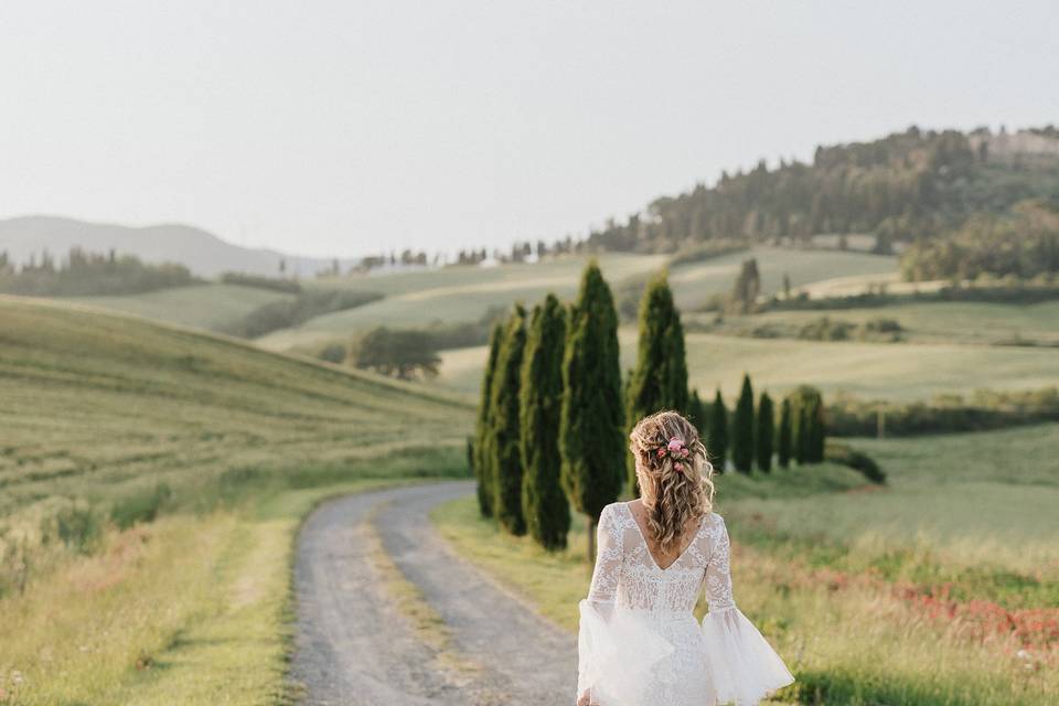 Sposa nel viale