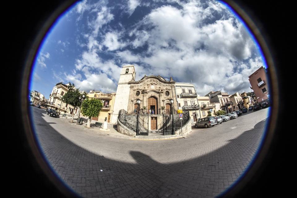 Fisheye fuori chiesa