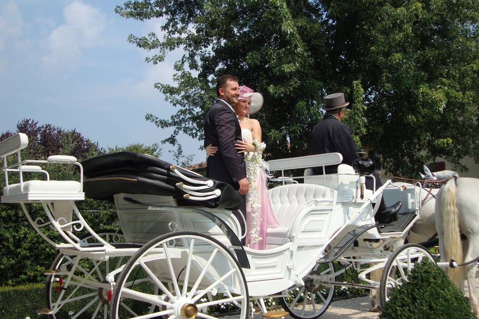 Carrozza e bouquet