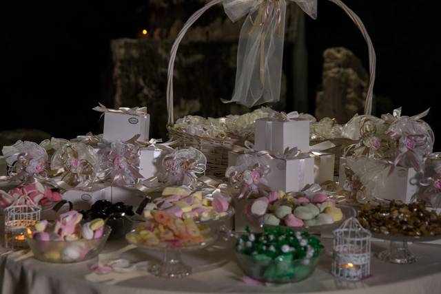 Sweet Corner Idea for Weddings in Italy > The Confettata