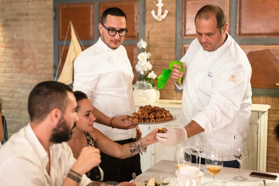 Cannoli al tavolo